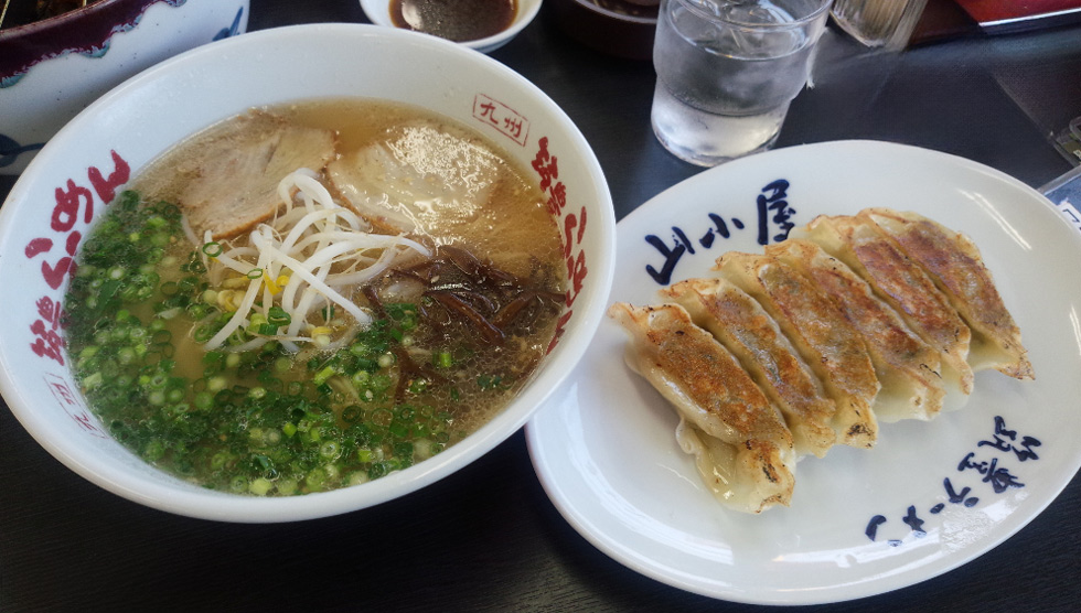 山小屋のラーメン＆ギョーザ